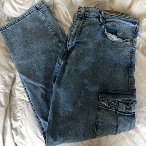 Levi’s 541 Jeans Athletic Taper Cargo Pockets